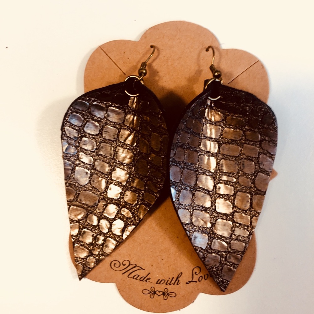 Gunmetal Leather Leaves